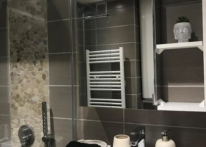 Apartment, 700m And Parking Antibes