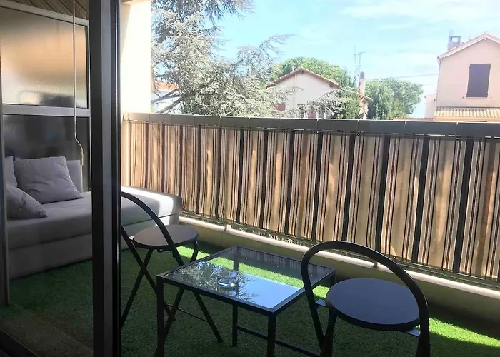 Apartment, 700m And Parking Antibes