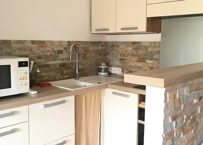 Daire Apartment, 700m And Parking *